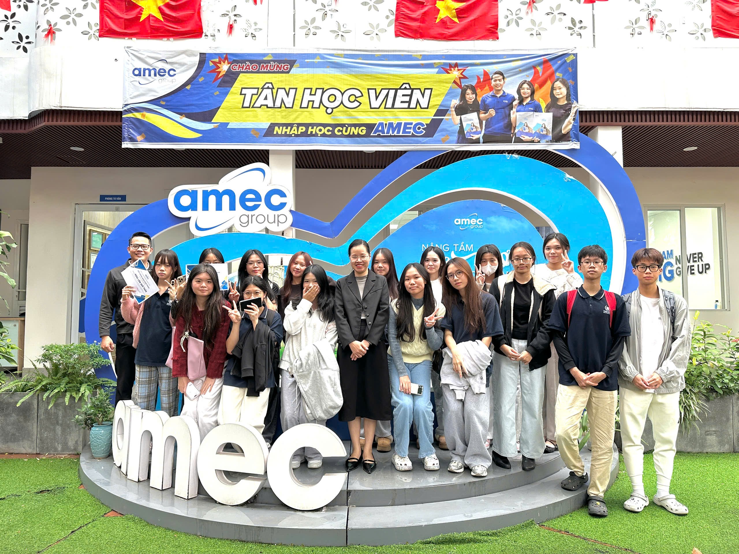 HỌC SINH VINSCHOOL KIẾN TẬP NGÀNH TRUYỀN THÔNG TẠI AMEC – KHẲNG ĐỊNH NIỀM TIN VÀ UY TÍN CỦA ĐƠN VỊ TƯ VẤN DU HỌC HÀNG ĐẦU