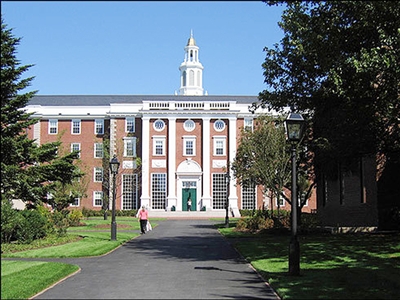 Ngồi nhà vẫn có thể học Đại học Havard