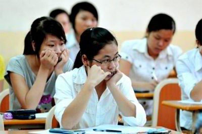 Những kiểu động viên học của phụ huynh làm teen phát hoảng