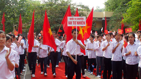 Học phí phổ thông cao nhất 200.000 - ĐH 340.000 đồng