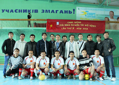 Du học sinh Việt tại Ukraine với “Miền Tây và những người bạn”