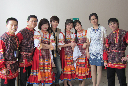 Du học sinh Việt rộn ràng với ngày Festival sinh viên quốc tế