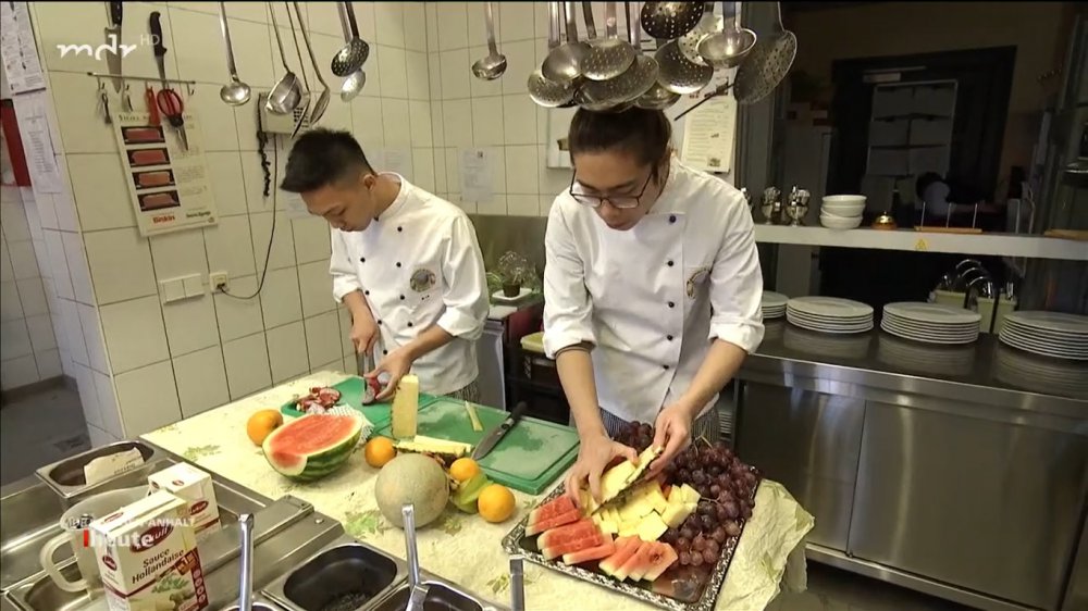 Vén màn bí ẩn cuộc sống của du học sinh nghề Nhà hàng - Khách sạn tại Đức