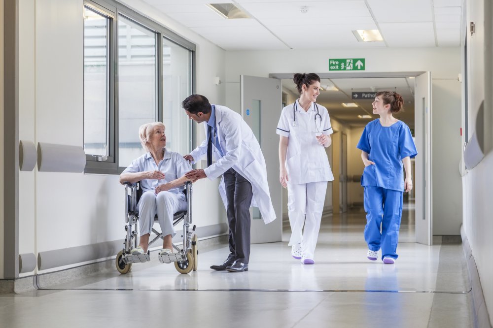 Học nghề điều dưỡng Đức – Những công việc thường ngày