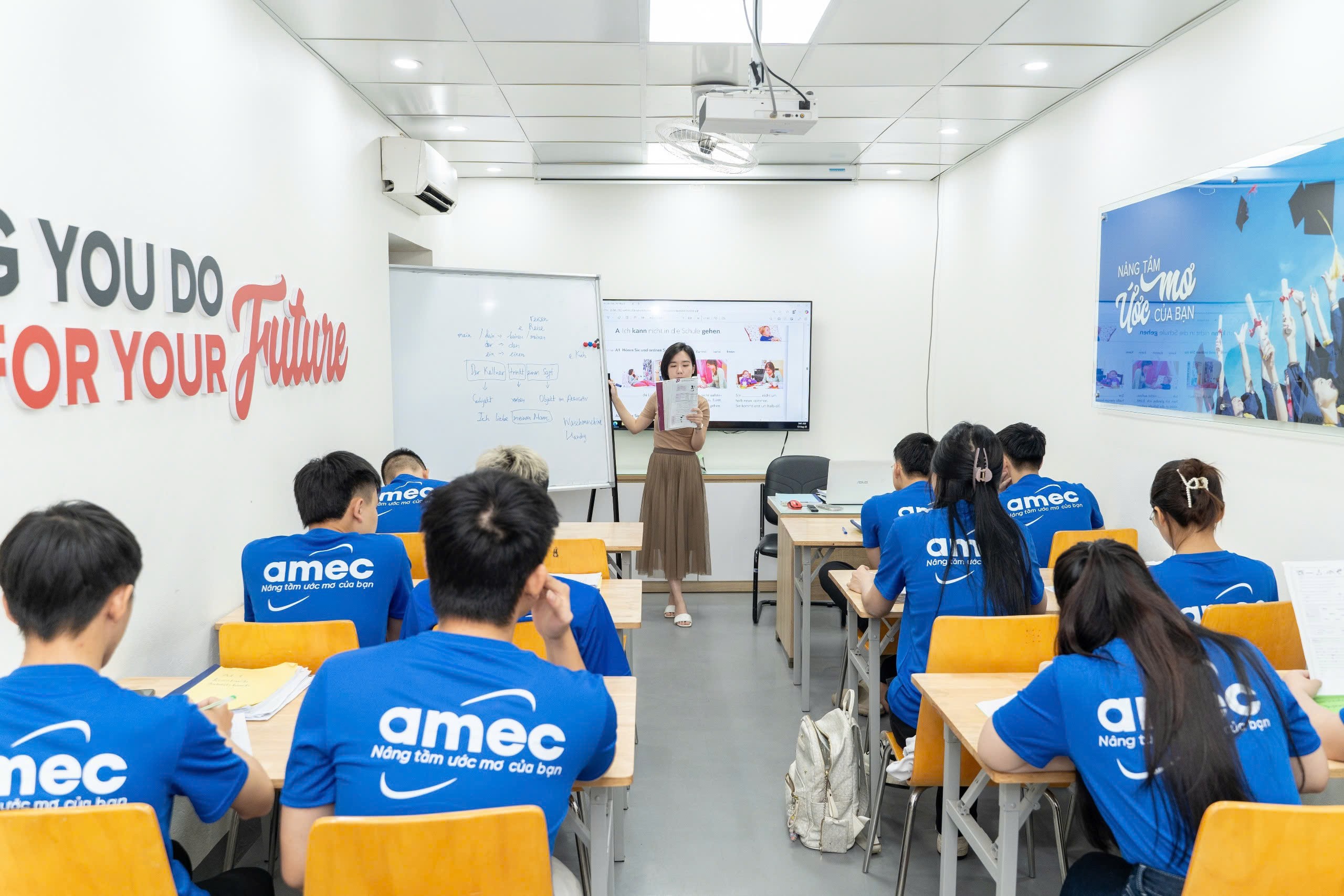 Khai Giảng Lớp Tiếng Đức A1.1 Tại AMEC – Học Cơ Bản, Nắm Vững Nền Tảng