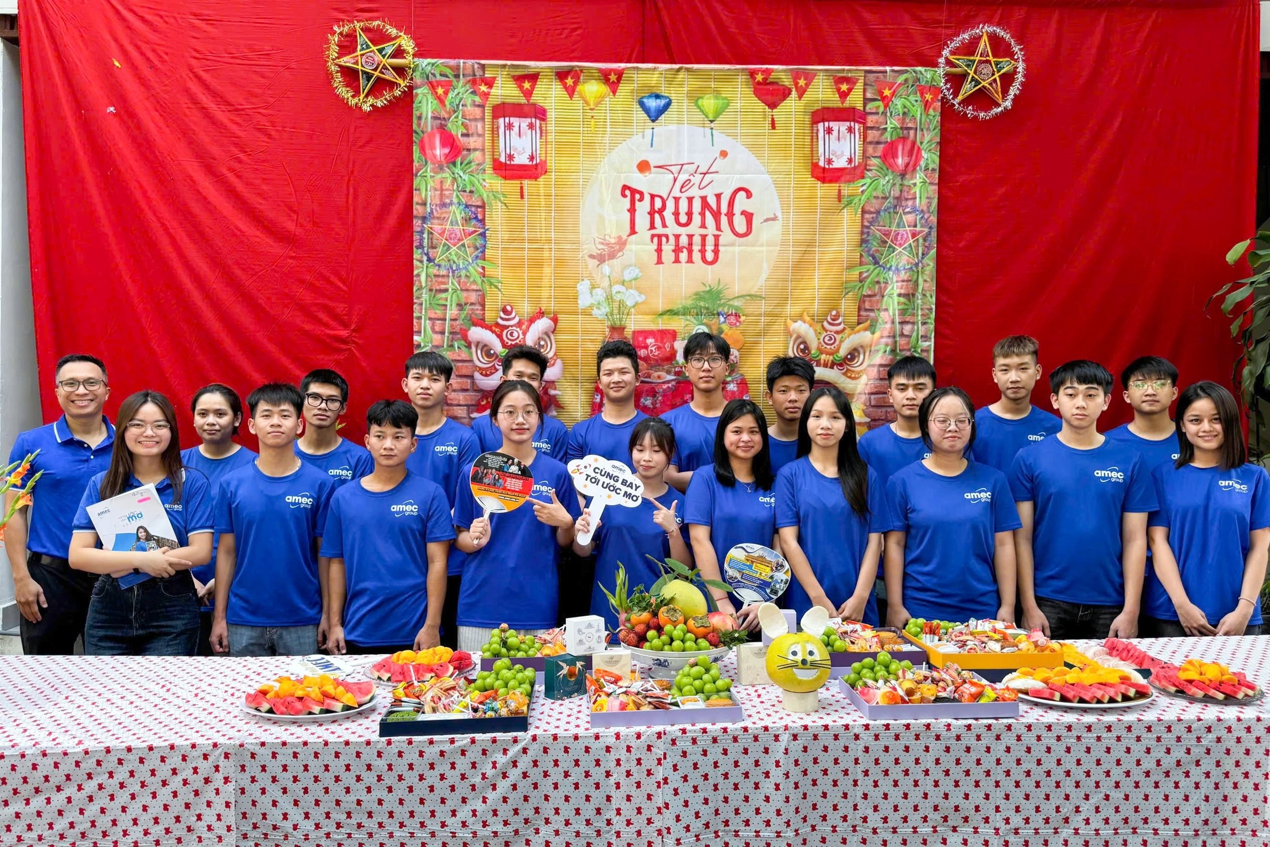 Trung tâm Amec tổ chức Đêm hội Trung Thu 2025 – Gắn kết học sinh trong bầu không khí ấm áp và giàu ý nghĩa