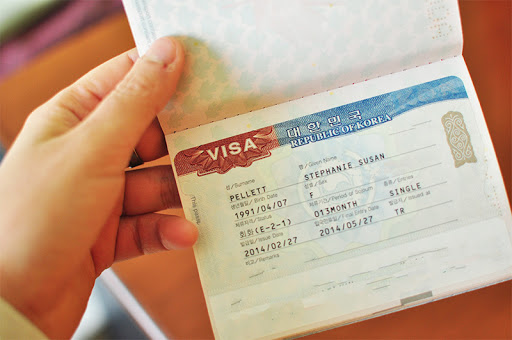 Tôi nhận được visa grant notice thì tôi có được phép nhập cảnh không?
